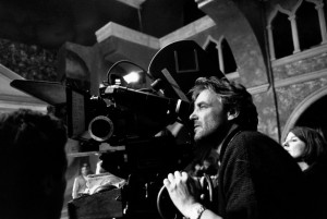 Le cinéaste polonais sur le plateau de son film Boris Godounov en 1989. (mubi.com)