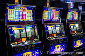 Machine à sous au Casino de Charlevoix - détails sur www.lavietoutsimplement.com