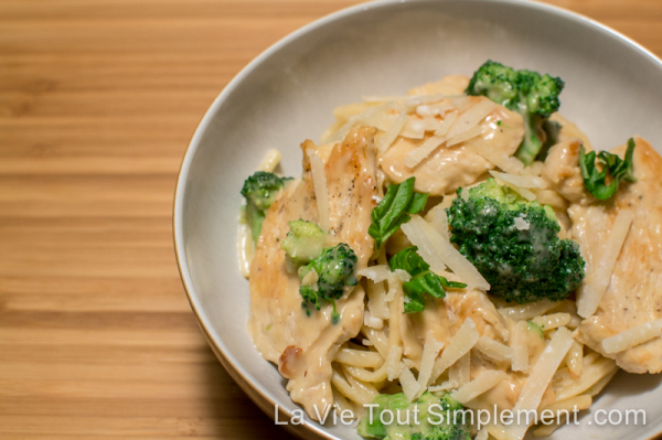 Recette de linguini au poulet et brocoli alfredo - #CuisinezAvecCampbell #ad - www.lavietoutsimplement.com