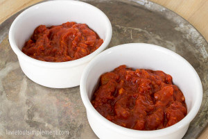 Oeufs gratinés à la sauce tomate | Recette simple sur lavietoutsimplement.com