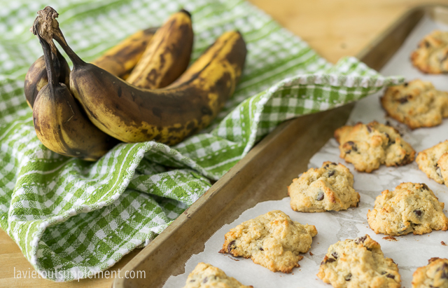 Biscuits avec céréales de bébé, bananes et pépites de chocolat | lavietoutsimplelment.com #recette #biscuits #collation