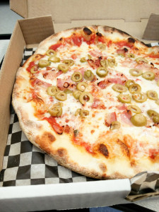 Pizzeria Bros - Une pizza personnelle prête en 2 minutes! Dans le Vieux-Montréal